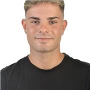 Soy una persona muy trabajadora y sobre todo creativa, me gusta
salirme de cotidiano y busco lo innovador. Me caracterizo como una
persona activa y comprometida con lo que hago, trato de dar lo mejor
de mi.
Soy bastante extrovertido, social, y tengo una b